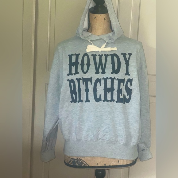 Howdy Bitches gray hoodie - Picture 3 of 3